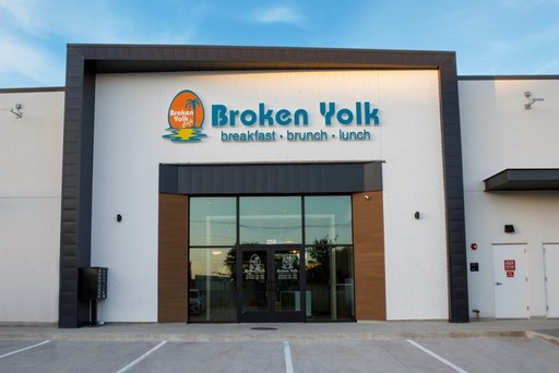 Broken Yolk Cafe_McKinney.jpeg